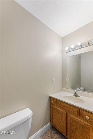 1605 Rolling Hills Drive, Dandridge, TN 37725