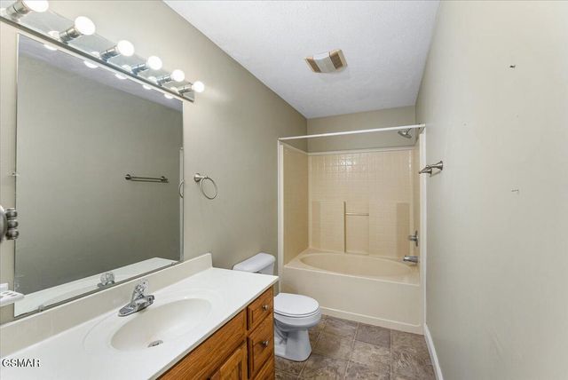 1605 Rolling Hills Drive, Dandridge, TN 37725