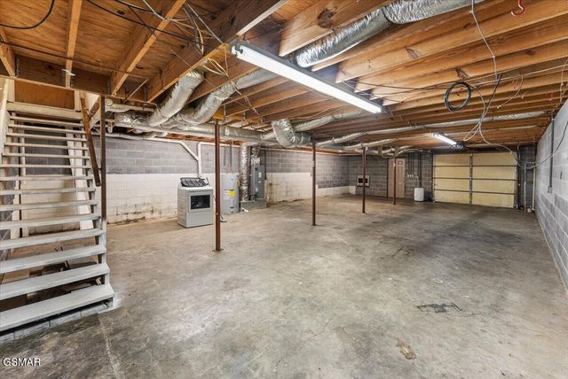 1605 Rolling Hills Drive, Dandridge, TN 37725