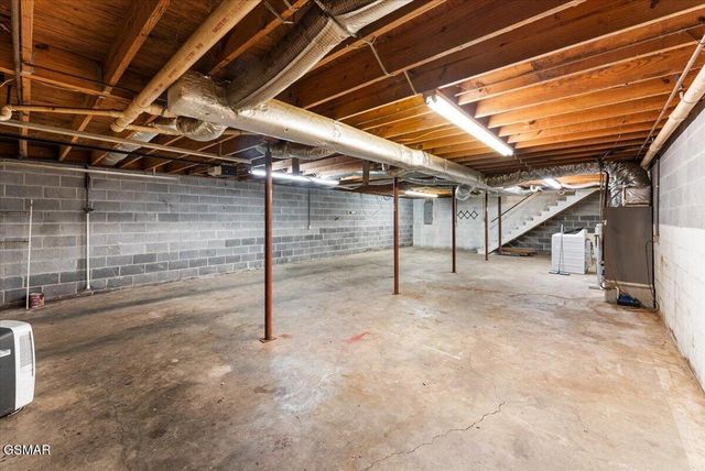 1605 Rolling Hills Drive, Dandridge, TN 37725