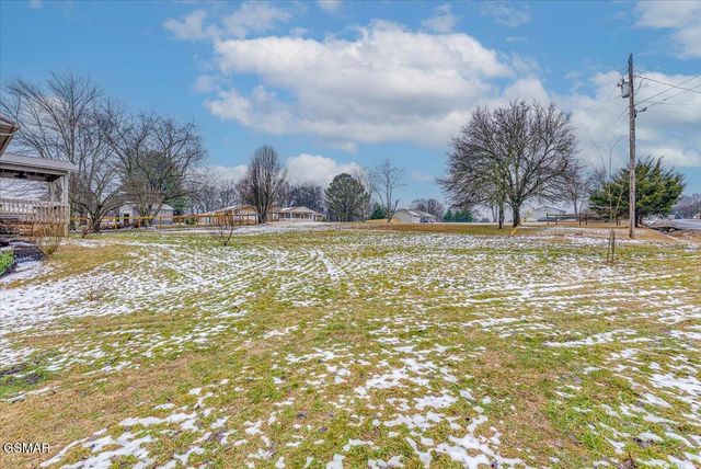 1605 Rolling Hills Drive, Dandridge, TN 37725