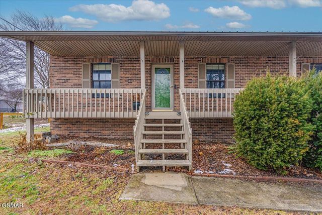 1605 Rolling Hills Drive, Dandridge, TN 37725