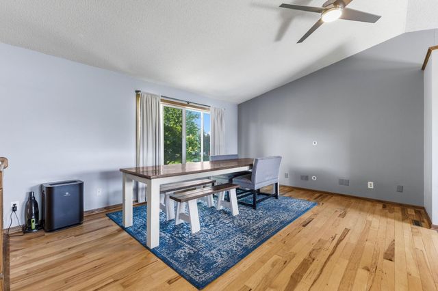 127 Bluestem Avenue, Shakopee, MN 55379