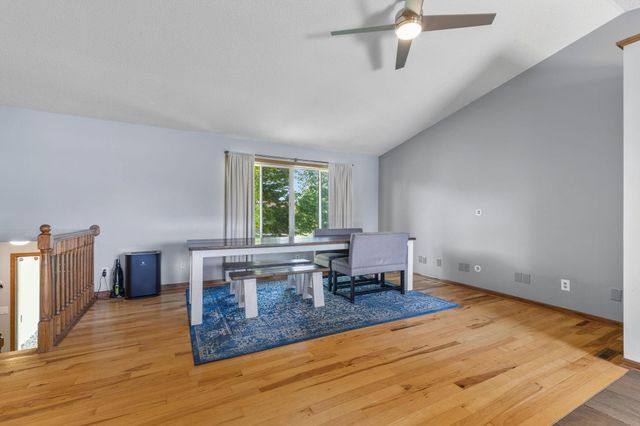 127 Bluestem Avenue, Shakopee, MN 55379