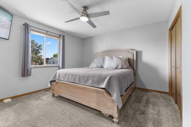 127 Bluestem Avenue, Shakopee, MN 55379