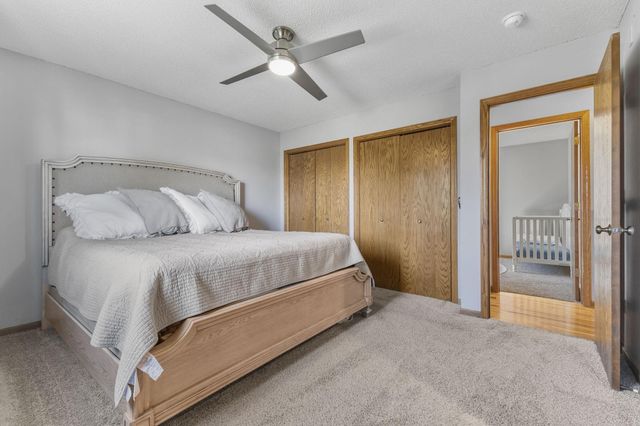 127 Bluestem Avenue, Shakopee, MN 55379