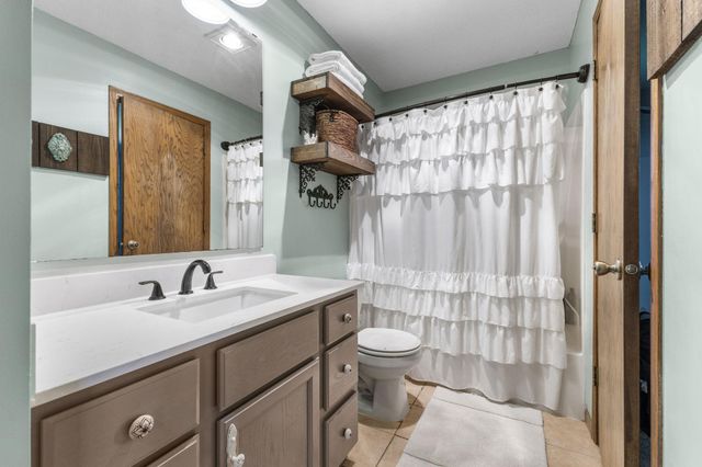 127 Bluestem Avenue, Shakopee, MN 55379