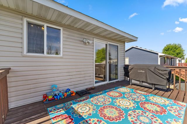 127 Bluestem Avenue, Shakopee, MN 55379