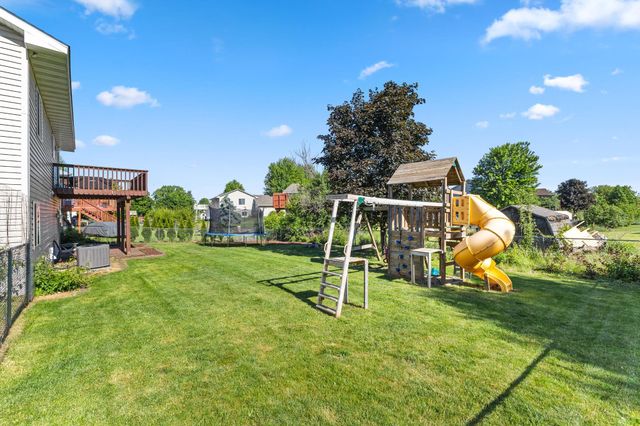 127 Bluestem Avenue, Shakopee, MN 55379