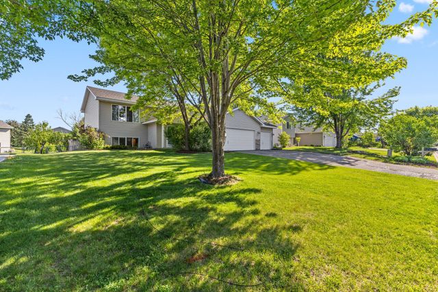 127 Bluestem Avenue, Shakopee, MN 55379