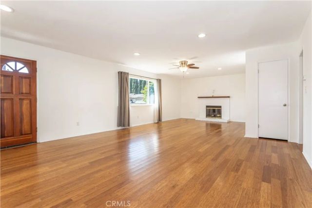 19233 Napa, Northridge, CA 91324