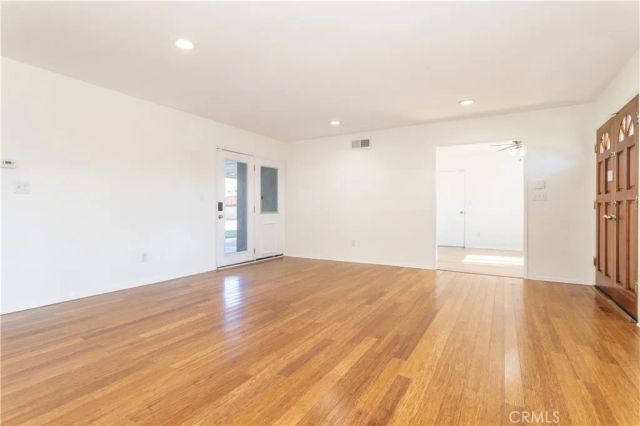 19233 Napa, Northridge, CA 91324