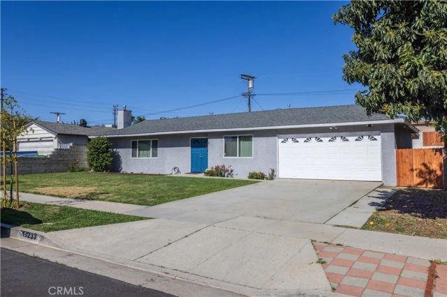 19233 Napa, Northridge, CA 91324