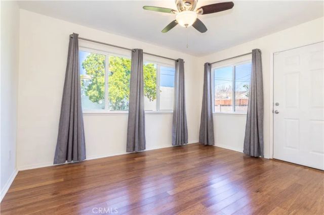 19233 Napa, Northridge, CA 91324
