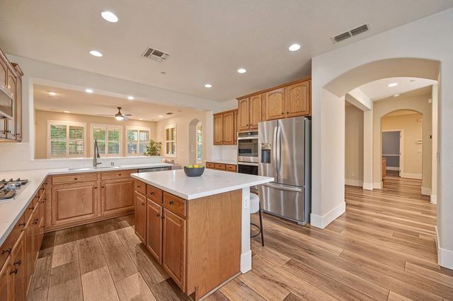 3530 Coyote Rd, West Sacramento, CA 95691