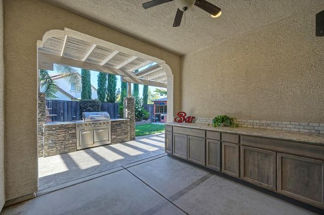 3530 Coyote Rd, West Sacramento, CA 95691