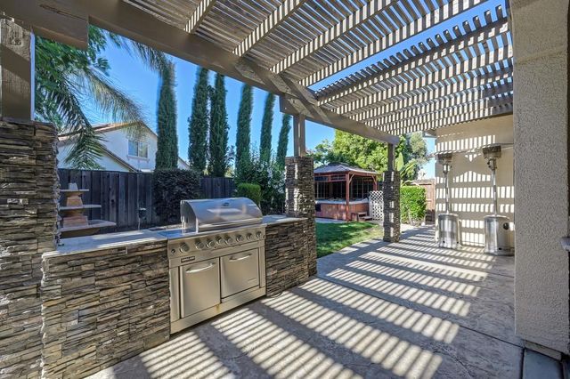 3530 Coyote Rd, West Sacramento, CA 95691