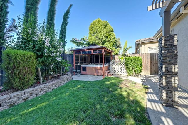 3530 Coyote Rd, West Sacramento, CA 95691