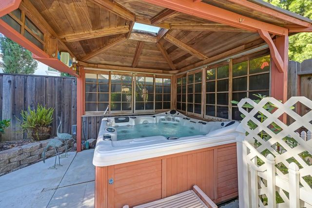 3530 Coyote Rd, West Sacramento, CA 95691