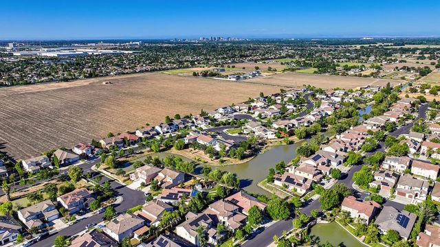 3530 Coyote Rd, West Sacramento, CA 95691