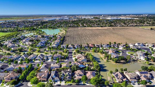 3530 Coyote Rd, West Sacramento, CA 95691