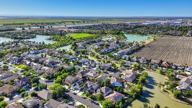 3530 Coyote Rd, West Sacramento, CA 95691