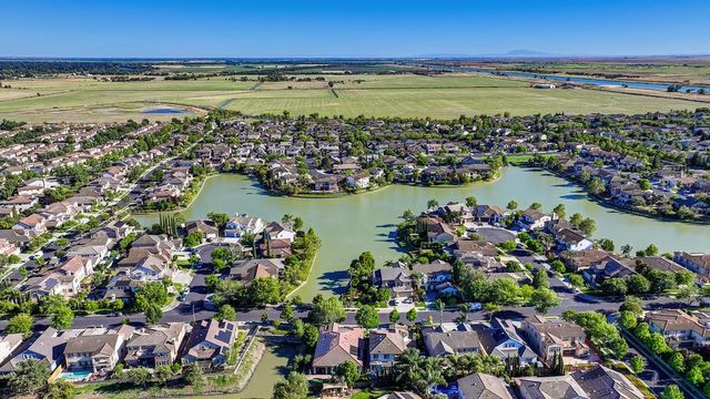 3530 Coyote Rd, West Sacramento, CA 95691