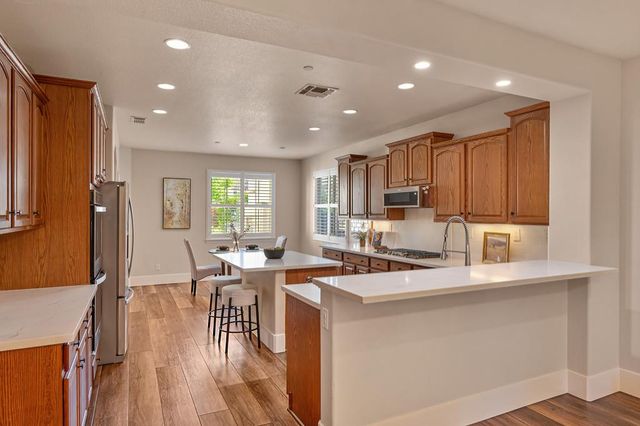 3530 Coyote Rd, West Sacramento, CA 95691