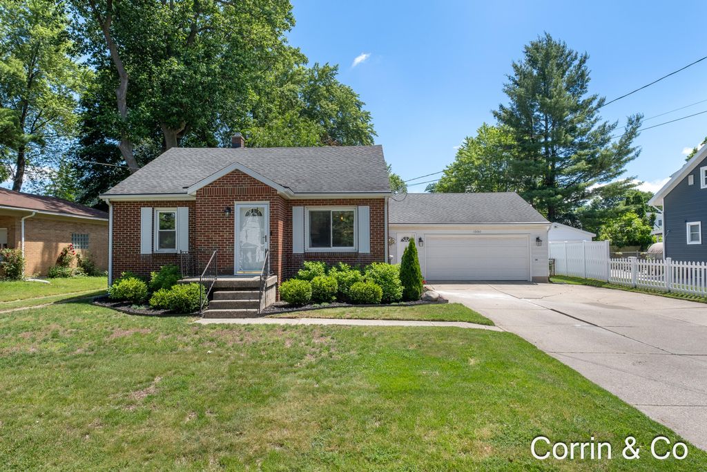 1330 Covell Avenue NW, Grand Rapids, MI 49504