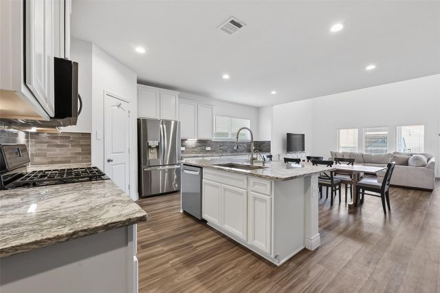 963 Youth Water Road, Montgomery, TX 77316