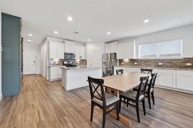 963 Youth Water Road, Montgomery, TX 77316