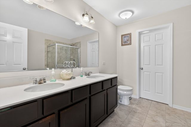 329 Bennett Drive, Carol Stream, IL 60188