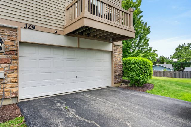 329 Bennett Drive, Carol Stream, IL 60188