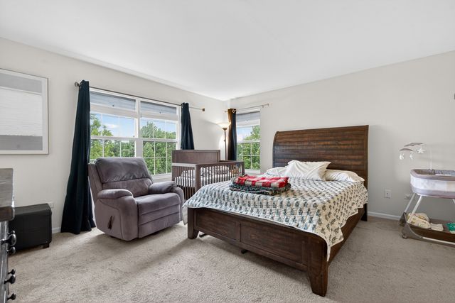 329 Bennett Drive, Carol Stream, IL 60188