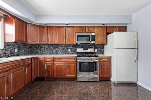 5 Ferndale Rd, Wayne Twp., NJ 07470