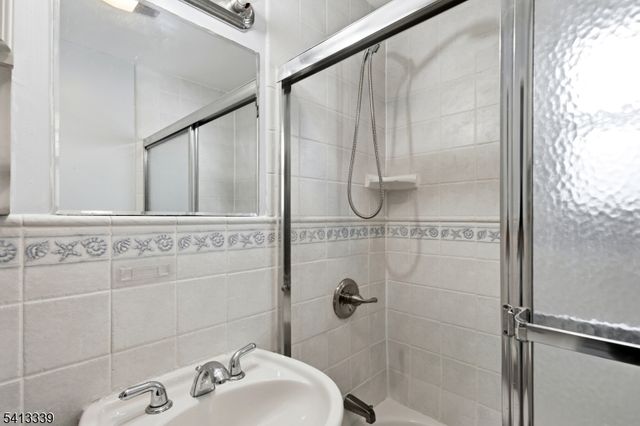 5 Ferndale Rd, Wayne Twp., NJ 07470