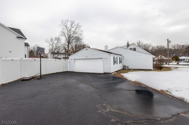 5 Ferndale Rd, Wayne Twp., NJ 07470