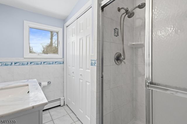 5 Ferndale Rd, Wayne Twp., NJ 07470