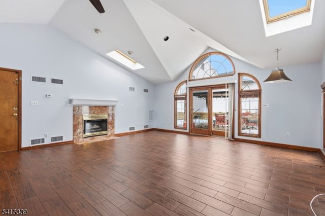 5 Ferndale Rd, Wayne Twp., NJ 07470