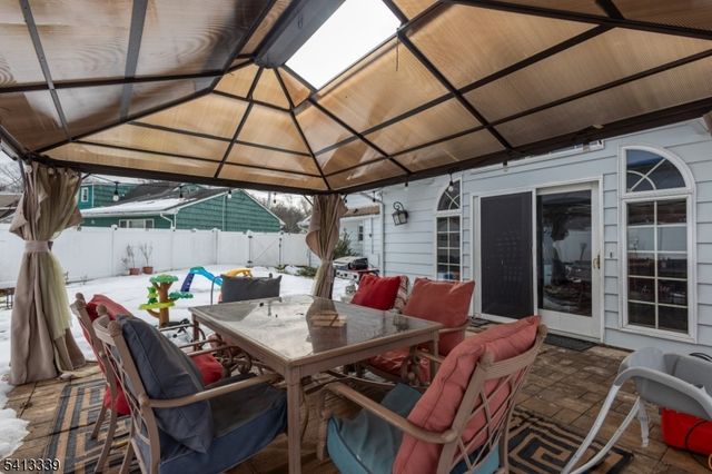 5 Ferndale Rd, Wayne Twp., NJ 07470