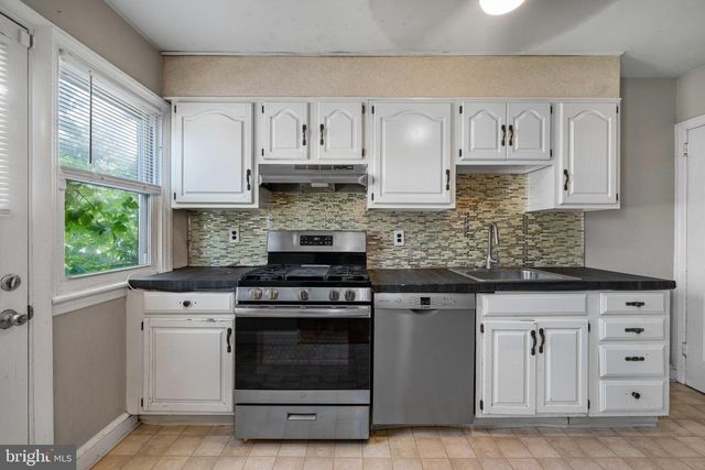 1125 CLAYTON RD, Wilmington, DE 19805