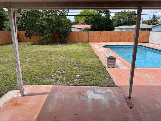 1375 NE 130th St, North Miami, FL 33161