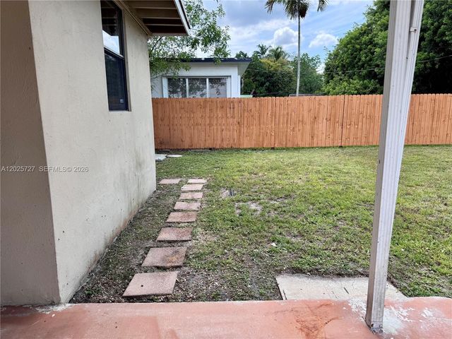 1375 NE 130th St, North Miami, FL 33161
