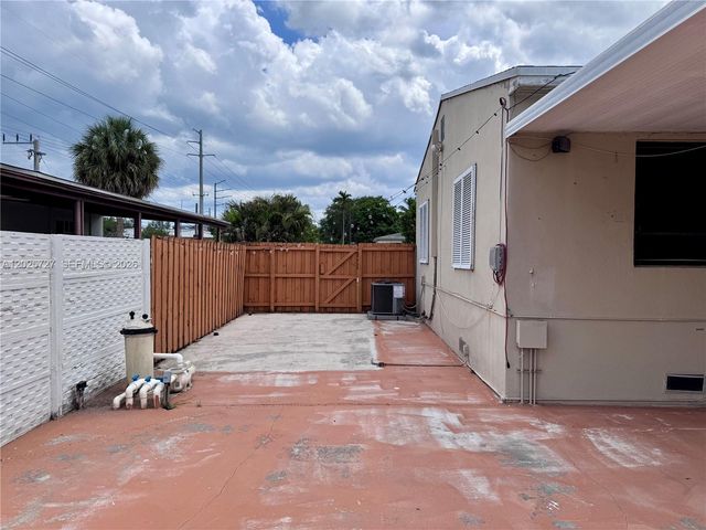 1375 NE 130th St, North Miami, FL 33161