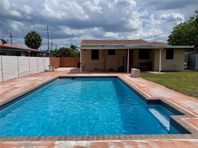1375 NE 130th St, North Miami, FL 33161