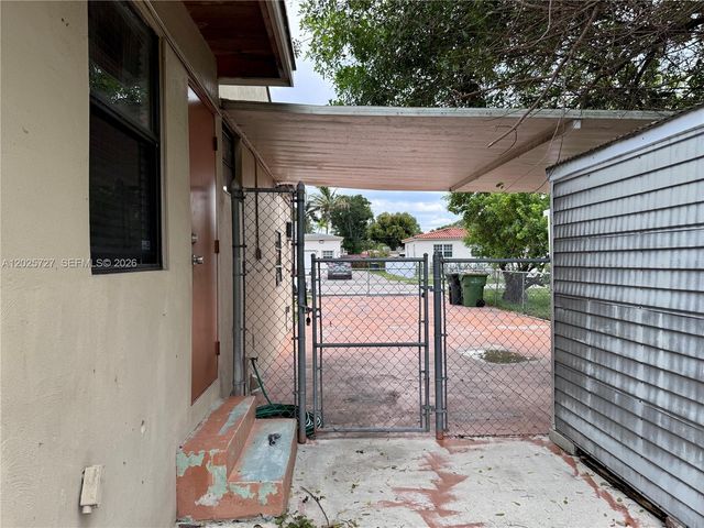 1375 NE 130th St, North Miami, FL 33161