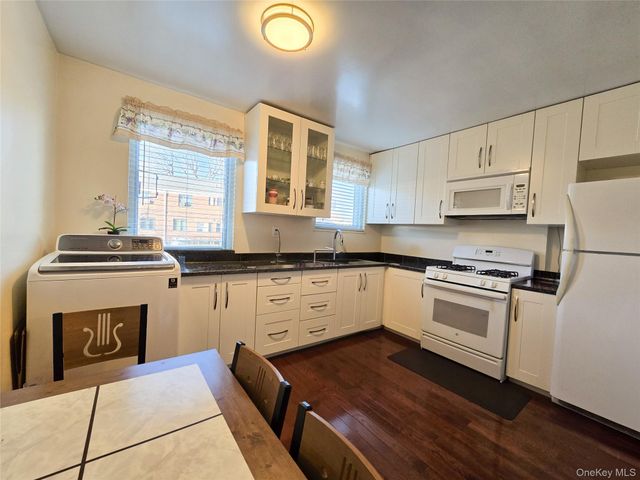 218-09 73 Avenue 1, Bayside, NY 11364