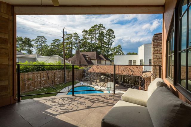 15703 Winding Moss Drive, Houston, TX 77068