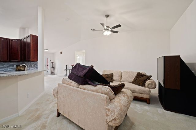 917 Oak AVE, Lehigh Acres, FL 33972