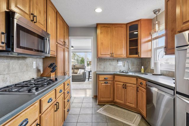 1963 Yorkshire Court, Saint Paul, MN 55116